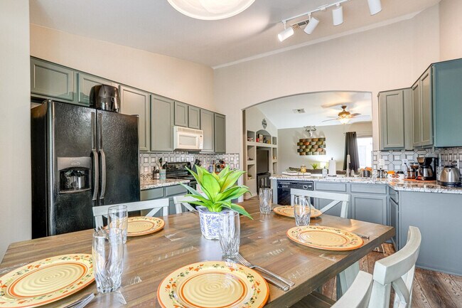 Foto del edificio - 2125 W Goldmine Mountain Dr