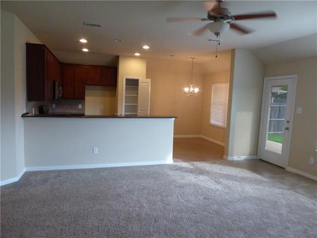 Building Photo - 2109 Sun Creek Dr