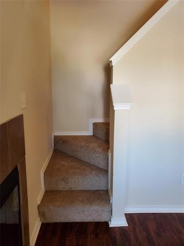 Foto del edificio - 9831 Walnut St