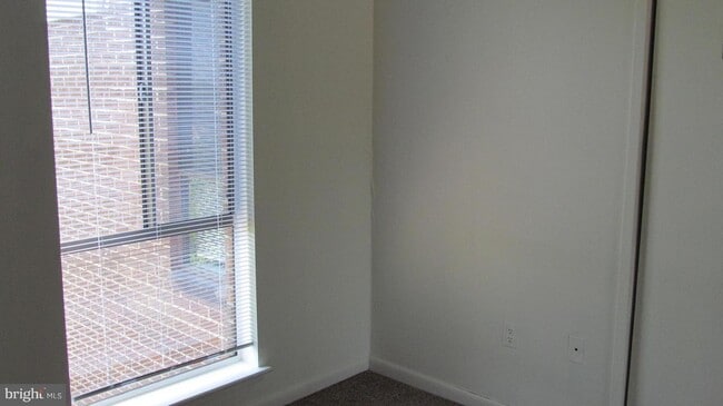 Building Photo - 3200 Spartan Rd