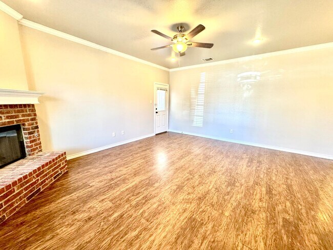 Foto del edificio - 3 bed 2.5 bath - Cooper ISD