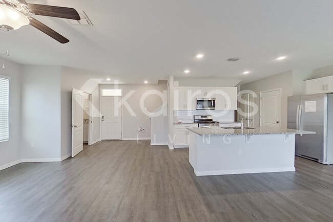 Building Photo - 32161 Katelin Cir