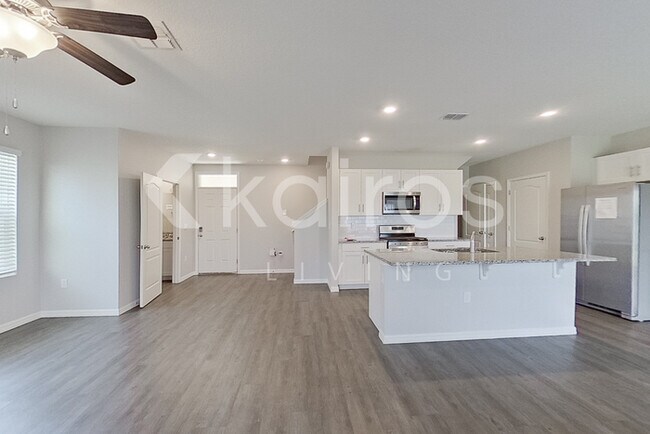 Foto del edificio - 32161 Katelin Cir