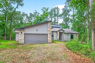 Building Photo - 41 Creek Forest Ln