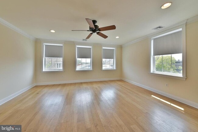 Foto del edificio - 23 E Butler Ave