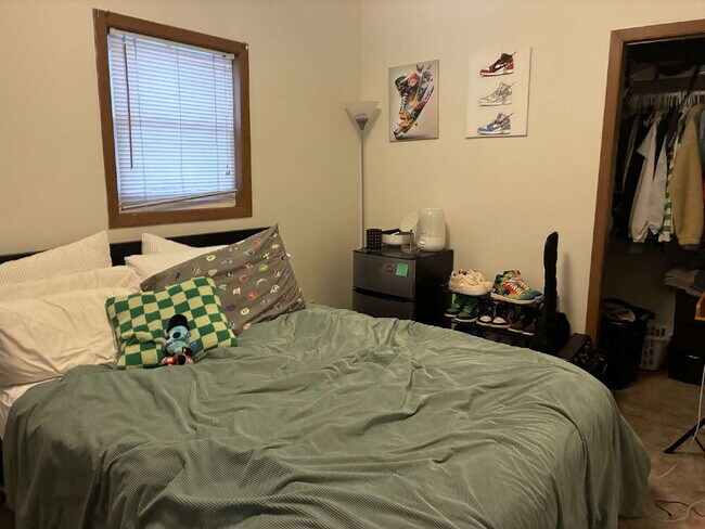 Foto del edificio - WHOLE HOUSE: 3 Bed 1 Bath close to UWEC! Available June 1st