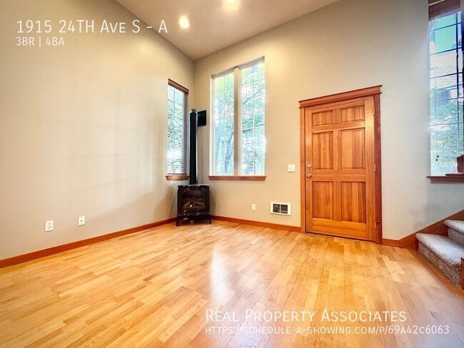Foto del edificio - 1915 24th Ave S