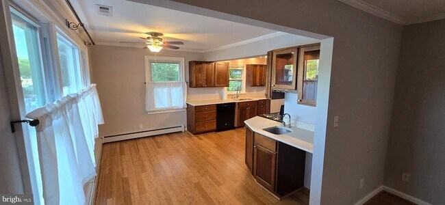 Foto del edificio - 4807 Woods Wharf Rd