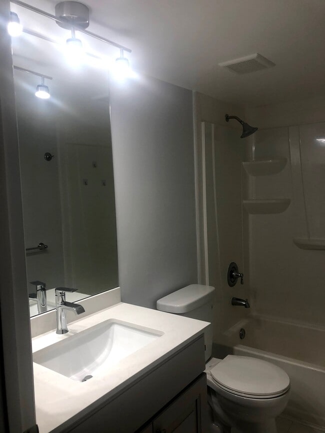 Photo - 2825 NW 22nd Ave Apartment