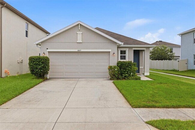 Foto del edificio - 16163 Silent Sands Ln