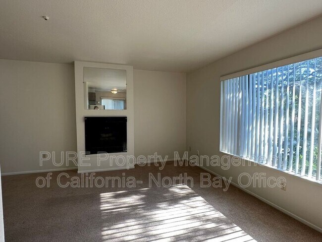 Building Photo - 901-C Joanne Ct