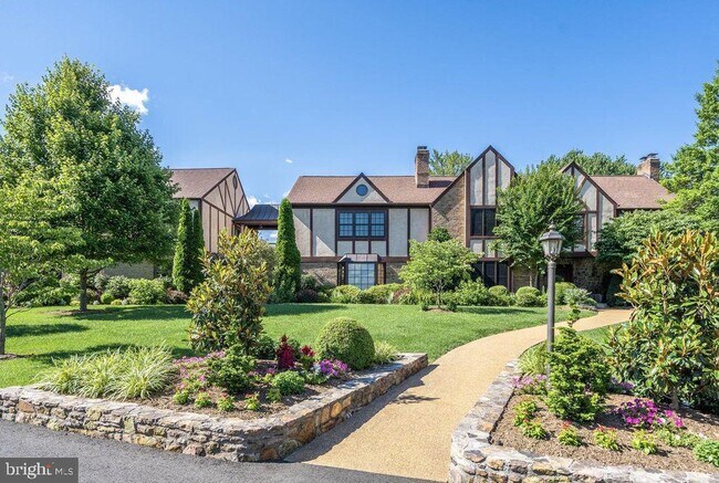 Foto del edificio - 7138 Leeton Ridge Rd
