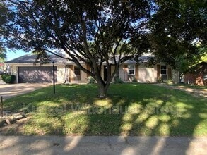 Building Photo - 2249 Wendy Way Dr