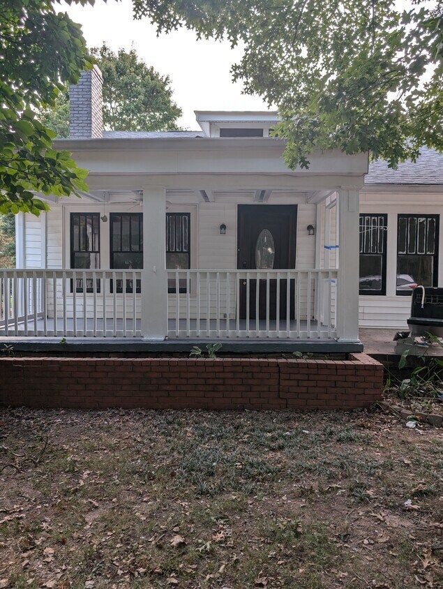 Front Portch - 657 Woodland Ave SE