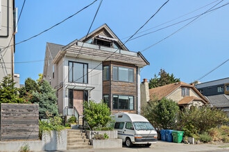 Building Photo - 804 N Motor Pl