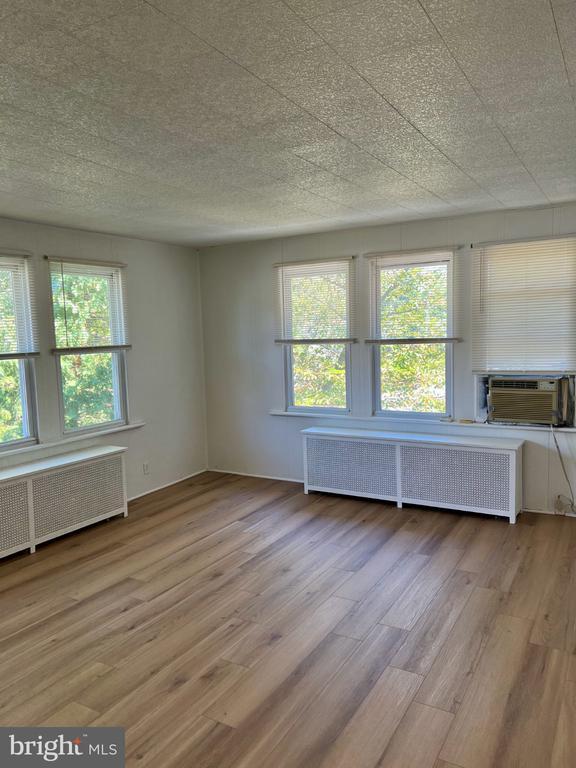 Foto del edificio - 2729 Cedar Ln