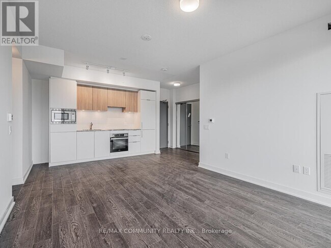 Photo du bâtiment - 50-550 O'Neill Rd