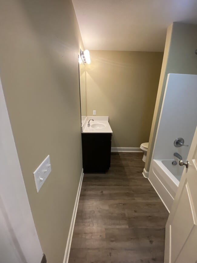 Building Photo - 328 Fairbanks Ave