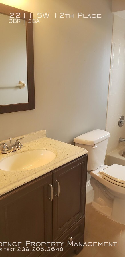 Foto del edificio - 2211 SW 12th Pl