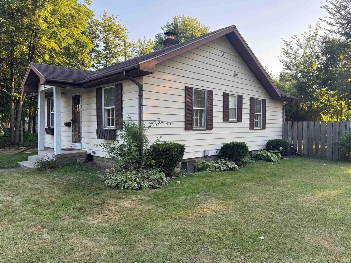 Primary Photo - 539 Goshen Ave