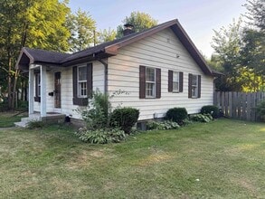 Building Photo - 539 Goshen Ave