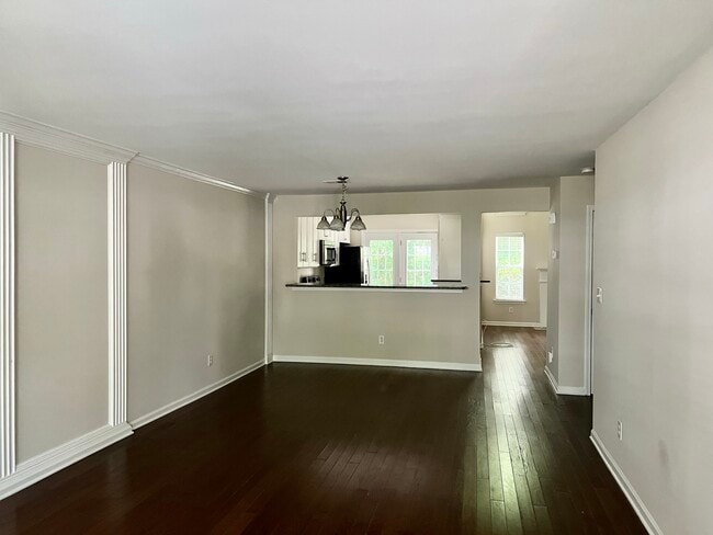 Foto del edificio - 8433 Southgate Commons Dr