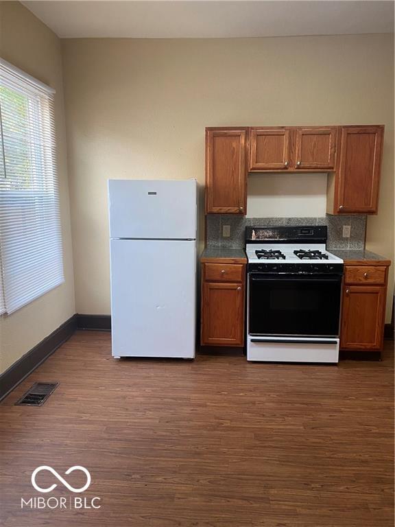 Building Photo - 415 N Oxford St