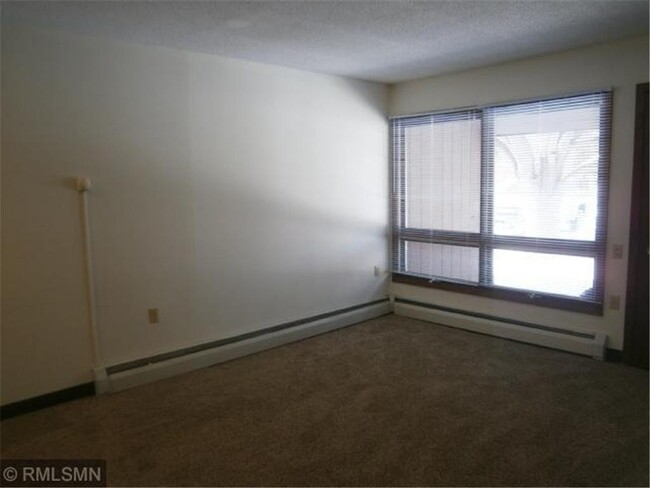 Building Photo - 219 E Clayton Ave