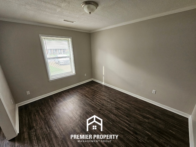 Building Photo - 5368 Heritage Ave