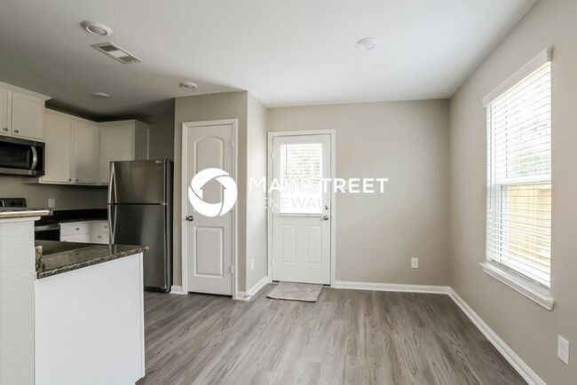 Building Photo - 3 Bedroom Pet-Friendly Home in Magnolia, TX with Main Street Renewal