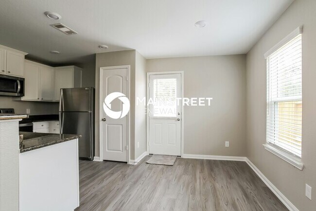 Foto del edificio - 3 Bedroom Pet-Friendly Home in Magnolia, TX with Main Street Renewal