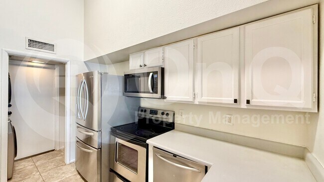 Foto del edificio - 9121 N 68th Ave