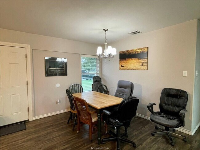 Foto del edificio - 1304 Caudill St