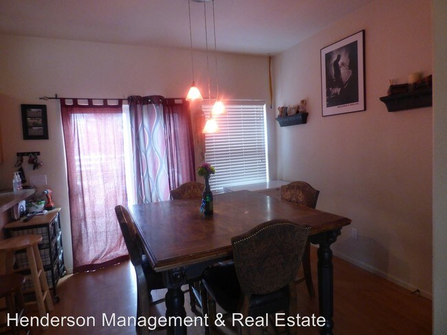 Foto del edificio - 3 br, 2.5 bath House - 2221 Muir Ln.