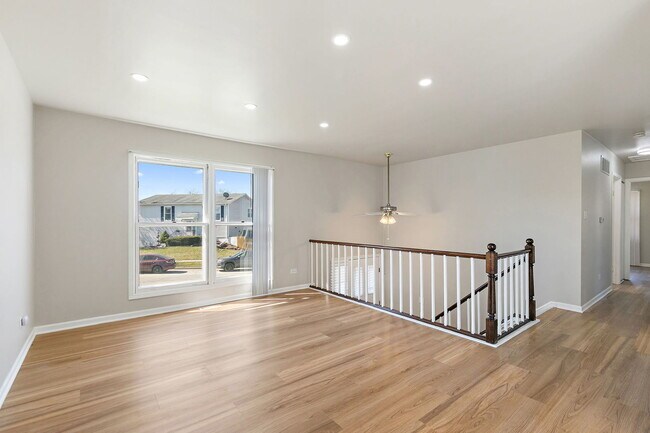 Foto del edificio - 2155 College Dr