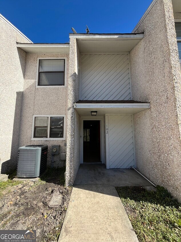 102 Inlet Reach Cir, St. Marys, GA 31558 Townhome Rentals in St