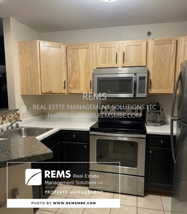 Building Photo - 33A Grand Canyon Dr