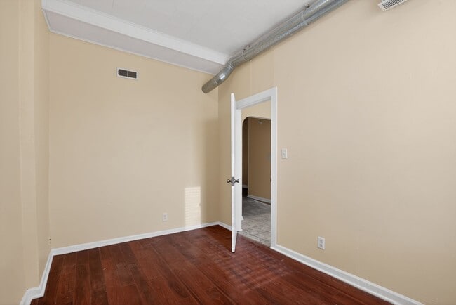 Building Photo - 3544 W 24th St