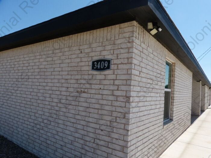 Primary Photo - 2 Bedroom 2 Bathroom