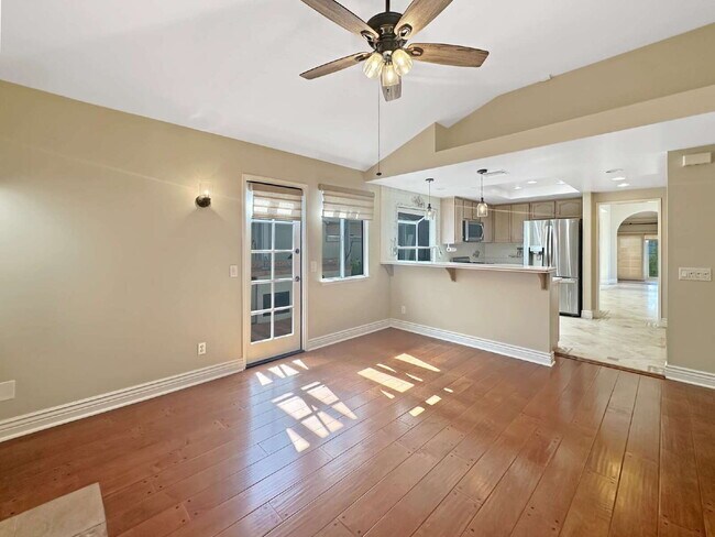 Building Photo - Welcome to this Charming Single-Story Home...