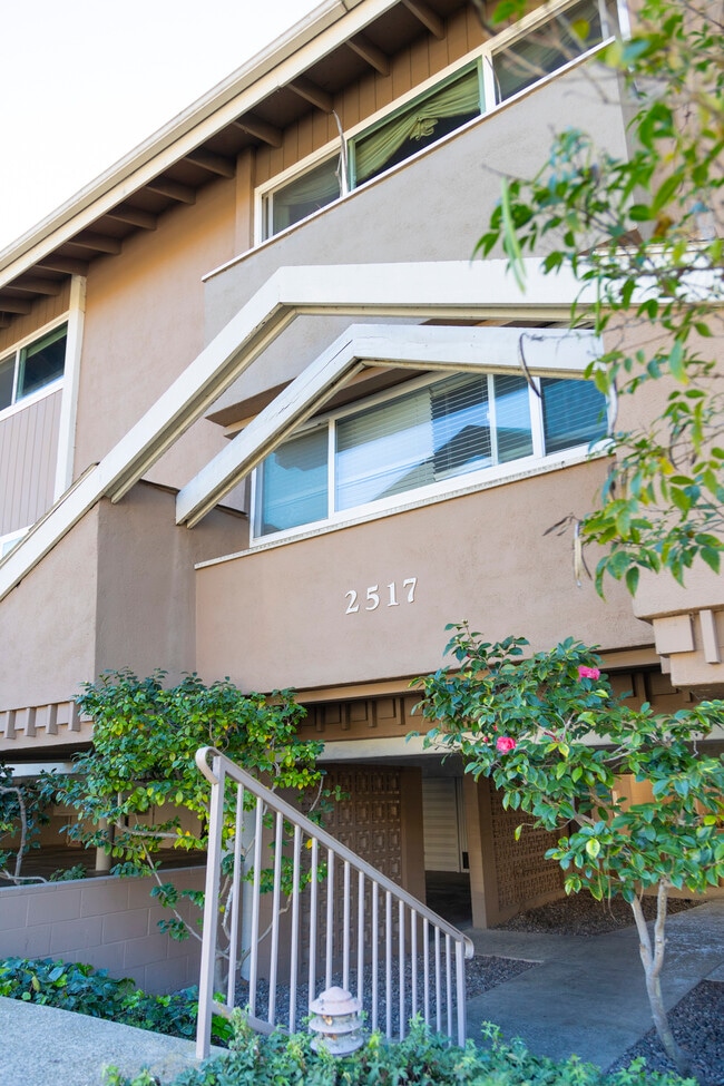 Building Photo - 2517 Navarra Dr