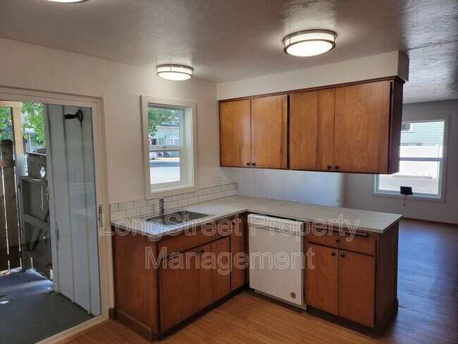 Foto del edificio - 627 3rd St