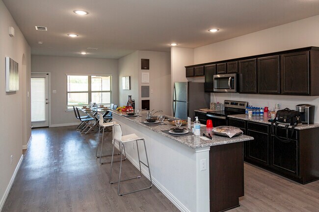 Building Photo - 14569 Gorge Dr