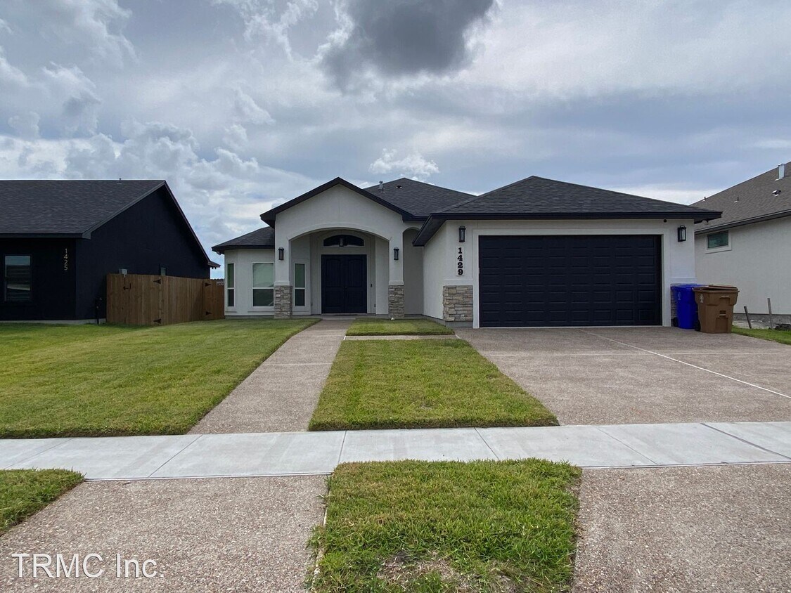 4 br, 2.5 bath House 1429 SANSA ST. House Rental in Corpus Christi