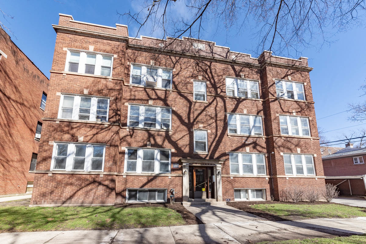 Foto principal - 1019 Dempster St