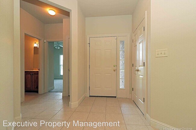 Foto del edificio - 2797-2797 Lynwood Hills Dr