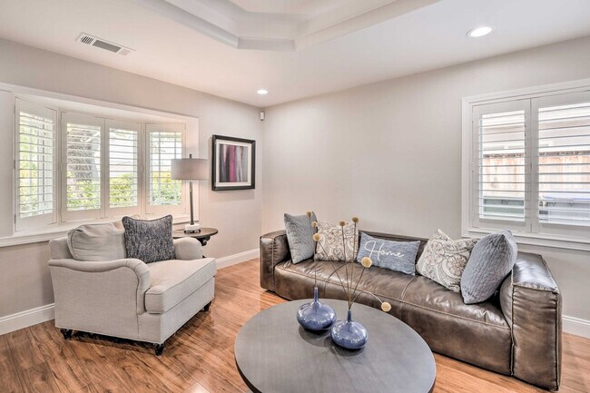 Foto del edificio - 3096 Dovela Way