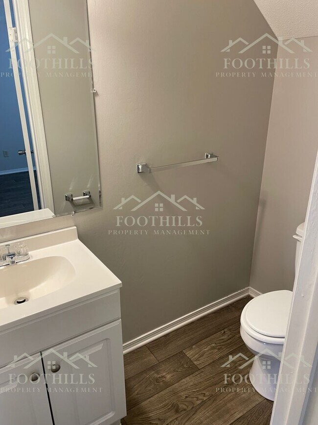 Foto del edificio - 104 Woodland Dr