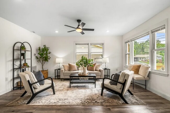 Foto del edificio - 105 Cabot Ct