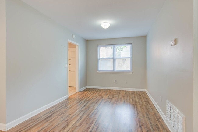 Building Photo - 117 Wentworth St